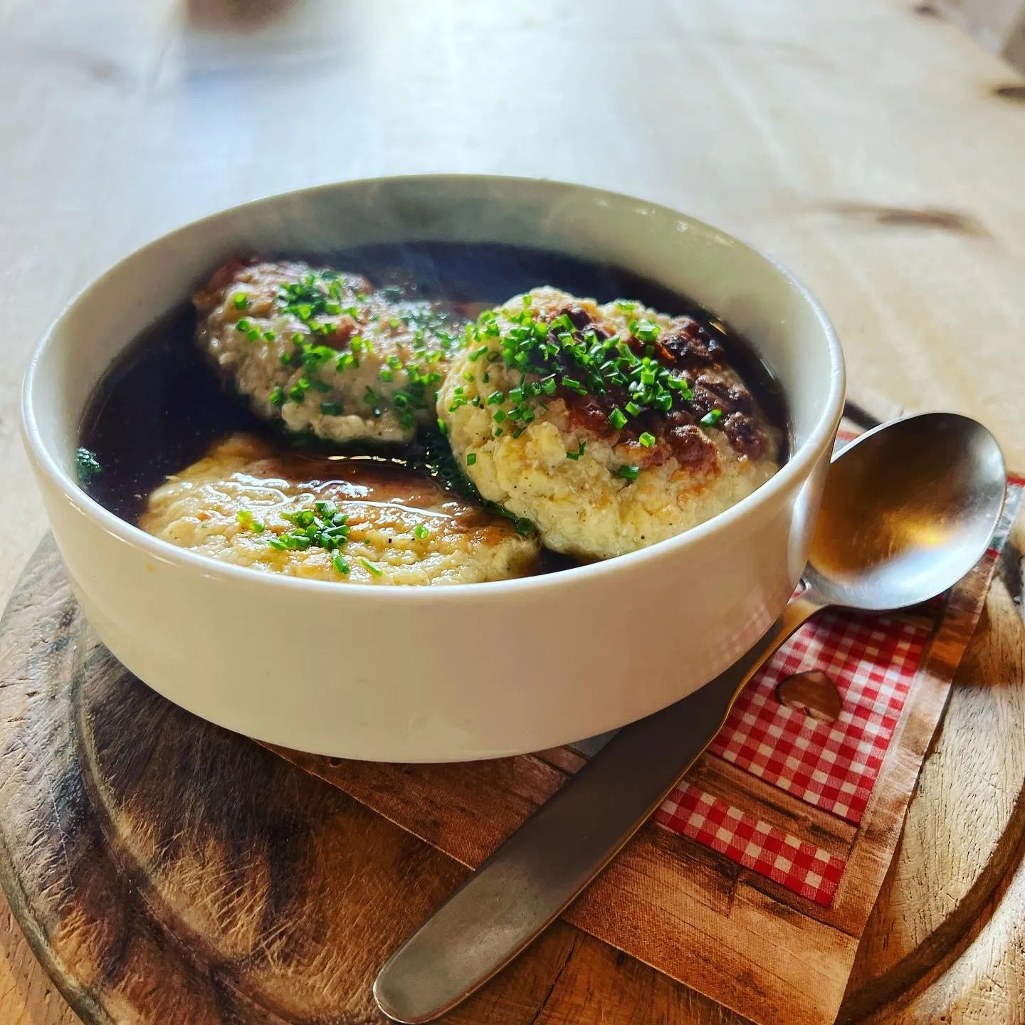 Südtiroler Kaspressknödel